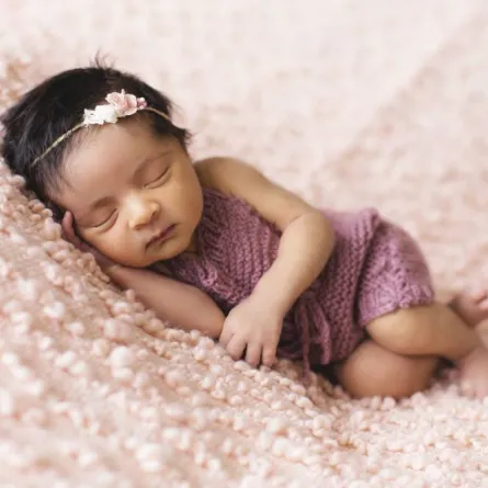 ولادة رضيعة مكسيكية بذيل حقيقي