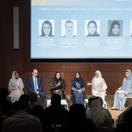 الصحة الإماراتية تطلق الاستراتيجية الوطنية للتغذية 2022-2030. الصورة من "وام"