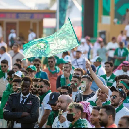 جمهور المنتخب السعودي ينظم أول مسيرة في كأس العالم 2022
