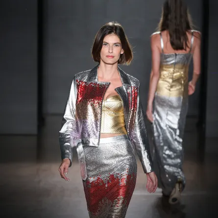 طرق تنسيق التنانير الميتاليك لشتاء 2023 من باتريشيا فييرا Patricia Viera