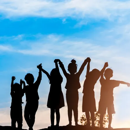 بمناسبة اليوم العالمي للطفل.. عززي مهارات طفلك الاجتماعية