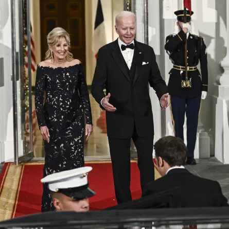 US President Joe Biden and First Lady Jill Biden greet French President Emmanuel Macron and his wife, Brigitte Macron, at the White House in Washington, DC, December 1, 2022. Brendan SMIALOWSKI / AFP
