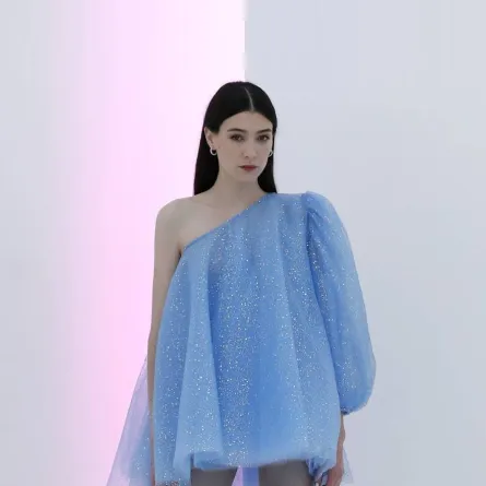 اللون الأزرق بمختلف درجاته