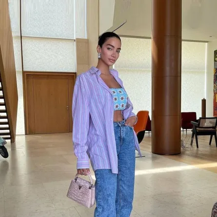 إطلالة بالجينز من جيسيكا قهواتي