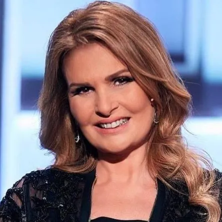 يسرا - صورة من صفحة مهرجان البحر الاحمر على انستغرام