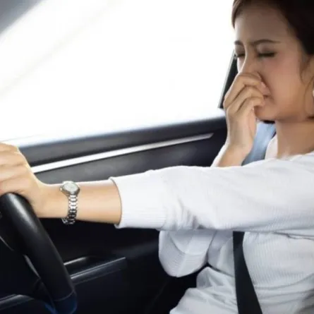 رائحة البنزين داخل السيارة: أسبابها وكيف تتعامل معها