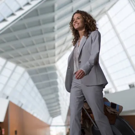 ماذا تحتوي حقيبة سيدة الأعمال، أثناء السفر؟