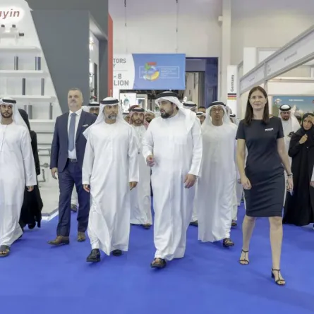 جولة الشيخ أحمد في معرض  The Big 5. الصورة من مكتب دبي الإعلامي