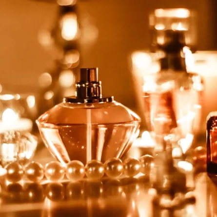 أكثر العطور النسائية مبيعاً 