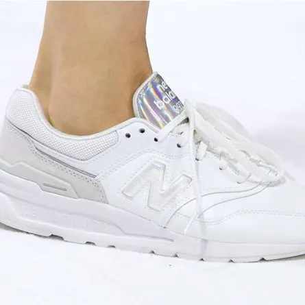 تنسيق حذاء السنيكرز لخريف 2022 من أماتو Amato