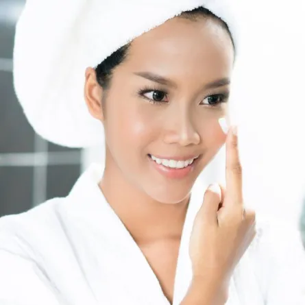 تقشير البشرة ومحاربة التجاعيد بالريتينول