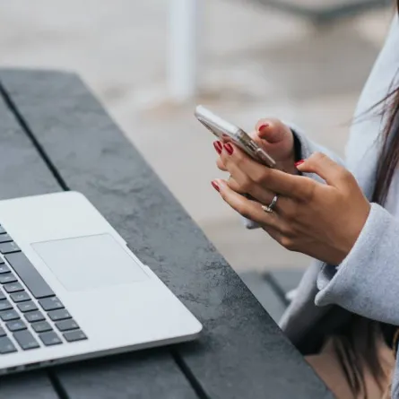 برنامج دردشة جديد يعمل بالذكاء الاصطناعي يستقطب مليون مستخدم في أول أسبوع له.. وعلاقة "إيلون ماسك" به - pexels 