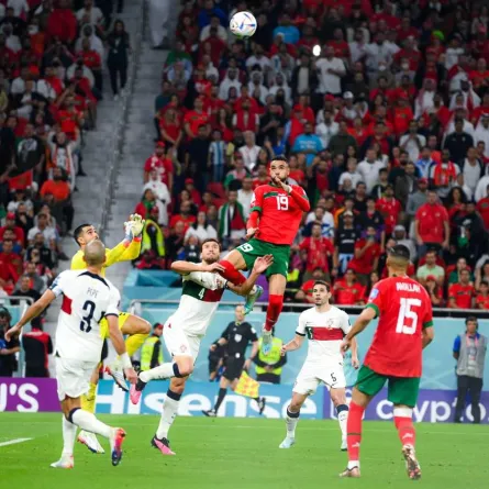 شاكيرا تهنئ منتخب المغرب بفوزه التاريخي على البرتغال في المونديال