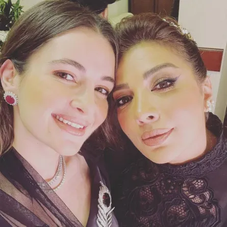 شام الذهبي ووالدتها الفنانة أصالة  - صورة من حسابها على انستغرام