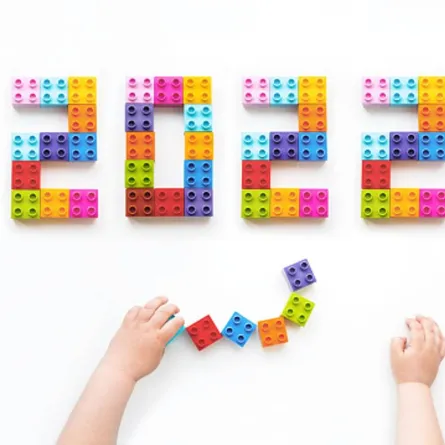 صورة تعبر عن العام 2022 بالنسبة للطفل