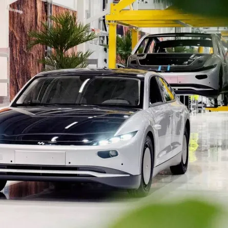 شركة Lightyear الهولندية -والتى طورت أول سيارة كهربائية تعمل بالطاقة الشمسية في العالم