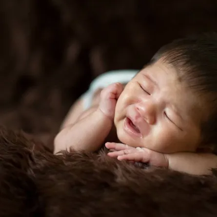 صورة لطفل يشكو البلغم