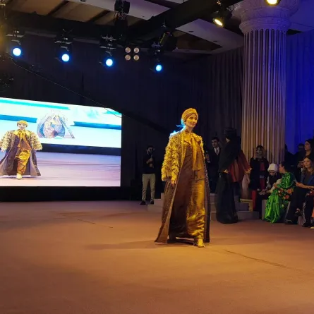 من عروض الأزياء 