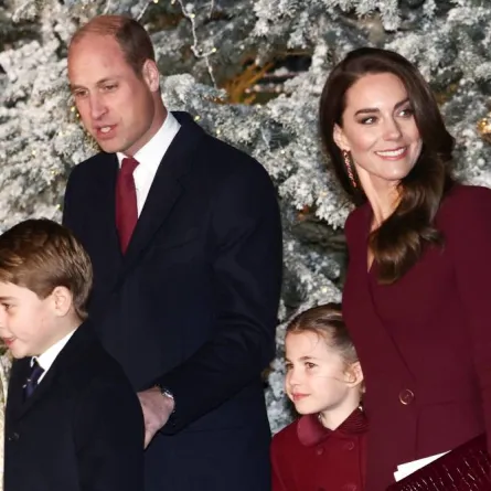 Britain's Prince William, Prince of Wales (rear L) and his wife Britain's Catherine, Princess of Wales (2nd R) arrive with their children Britain's Princess Charlotte of Wales and Britain's Prince George of Wales, to attend the "Together At Christmas Carol Service" at Westminster Abbey, in London, on December 15, 2022. HENRY NICHOLLS / POOL / AFP