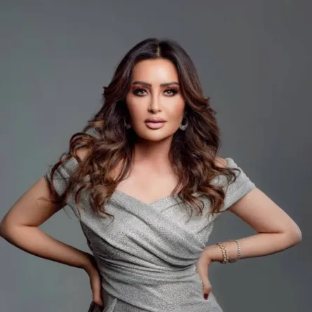 لطيفة - الصورة من حسابها على الفيس بوك