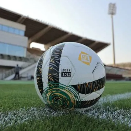 كرة دوري يلو. الصورة من حساب  دوري يلو على تويتر