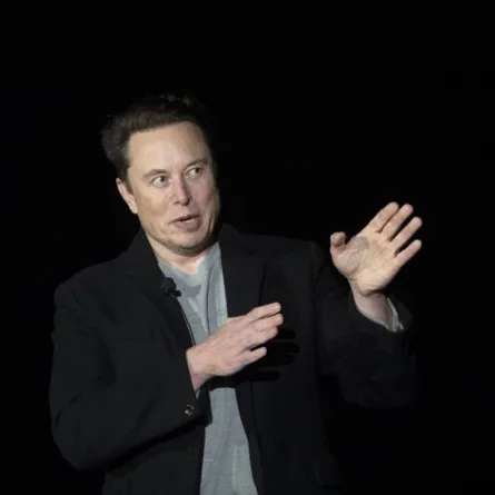 لماذا أصبح إيلون ماسك ملياردير الأزمات؟