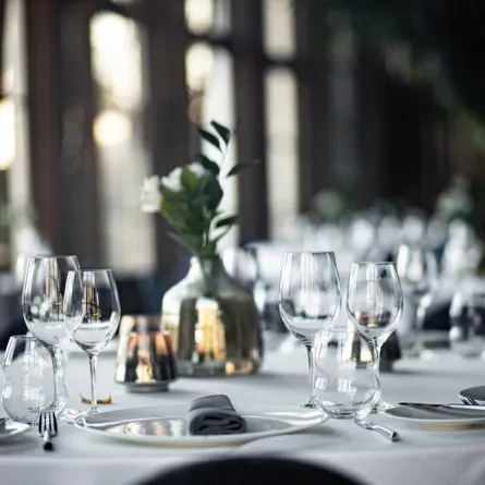 ينصح باختيار الأكواب من الكريستال