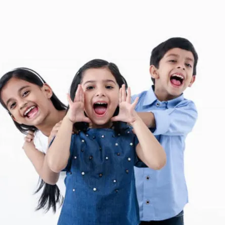 صورة تعبر عن لعب جماعي مرح