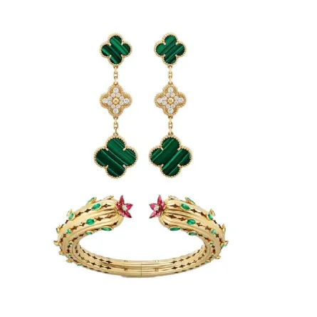 كيف تختارين مجوهرات تناسب فساتين السهرة لحفل رأس السنة 2023