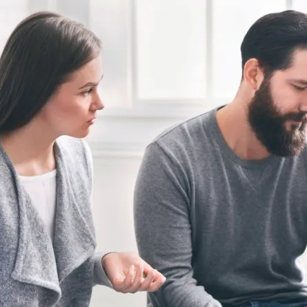 أسباب التعاسة الزوجية