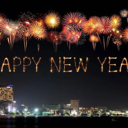 الألعاب النارية عامل مشترك في كل الاحتفالات