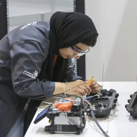 الإمارات الأولى عالميا في قطاع التعليم والتدريب التقني والمهني. الصورة من "وام"