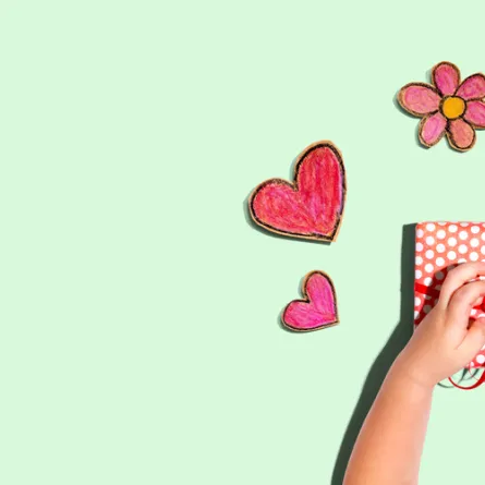 هدايا صنعها الأطفال بمناسبة 2023