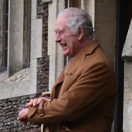  King Charles III reacts as he leaves at the end of the Royal Family's traditional Christmas Day service at St Mary Magdalene Church in Sandringham, Norfolk, eastern England, on December 25, 2022. Daniel LEAL / AFP