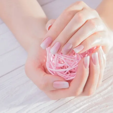 خلطات فيتامين E لتطويل الأظافر