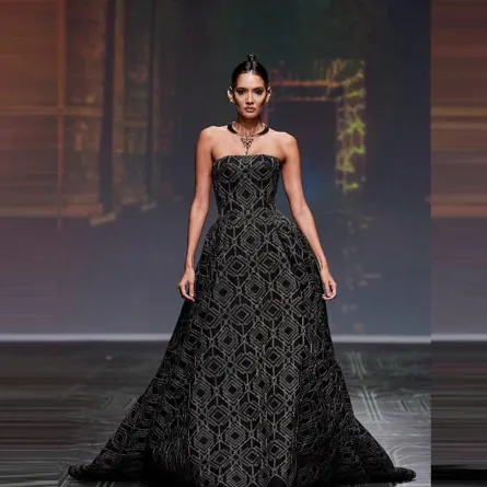 فساتين ماكسي معرقة لشتاء 2023 من مايكل سينكو Michael Cinco