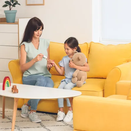 صورة لطفلة مصابة بالسكري