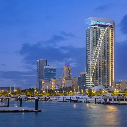  الميناء السياحي ملاذ جديد