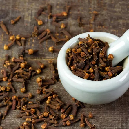 فوائد القرنفل للصدر