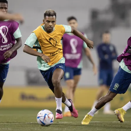 رودريغو يقود فريقه إلى الفوز. الصورة من حساب RodrygoGoes الرسمي على تويتر