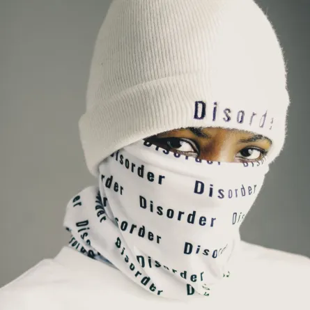 تعيش بـ 20 شخصية بسبب حالة عقلية نادرة