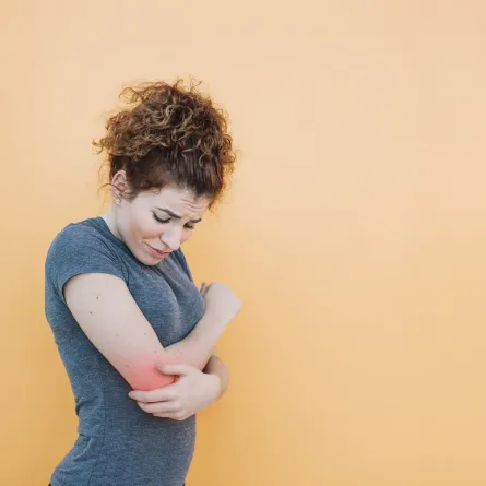 أفضل زيت لعلاج آلام المفاصل -المصدر: Adobe. Stock