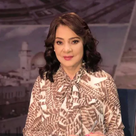 درية شرف الدين - الصورة من صفحتها الرسمية على الفيس بوك