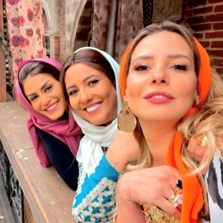 منة فضالي وإيمان العاصي ومي كساب - الصورة من حساب منة فضالي على الفيس بوك