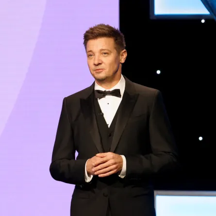  Jeremy Renner speaks onstage during the 35th Annual American Cinematheque Awards Honoring Scarlett Johansson at The Beverly Hilton on November 18, 2021 in Beverly Hills, California. Vivien Killilea/Getty Images for American Cinematheque/AFP