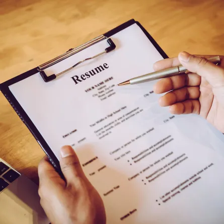 السيرة الذاتية