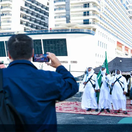 أوّل سفينة سياحية يستقبلها ميناء الدمام