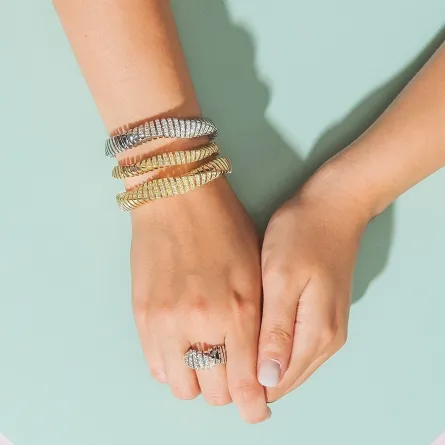 بعد حصولها على جائزة "أفضل مجوهرات يومية" FerriFirenze في حدث حصري لها في الرياض