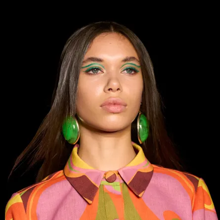 ٥ طرق لتجربة الأيلاينر الأخضر Green Eyeliner 