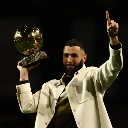 هل ينضم كريم بنزيما لصفوف نادي النصر السعودي بجانب كريستيانو رونالدو - الصورة من حساب البالون دور على تويتر